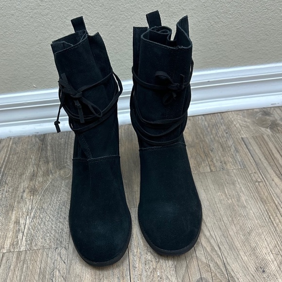 TOMS Womens Mila Wraparound tie Slip On Black Suede Bootie Heel